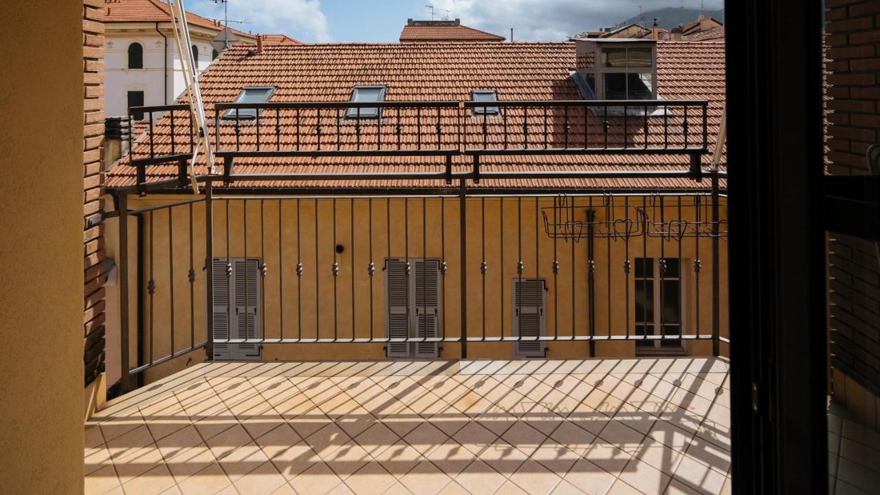 Dei Mille 31 B Lejlighed Albenga Eksteriør billede